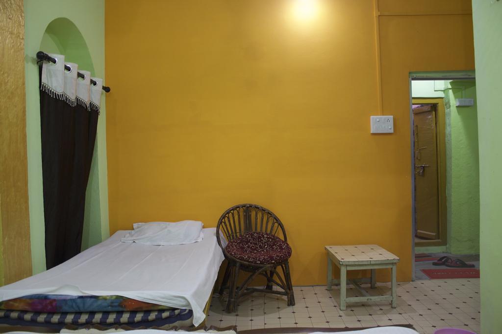 Yogi Lodge Váránaszi Kültér fotó