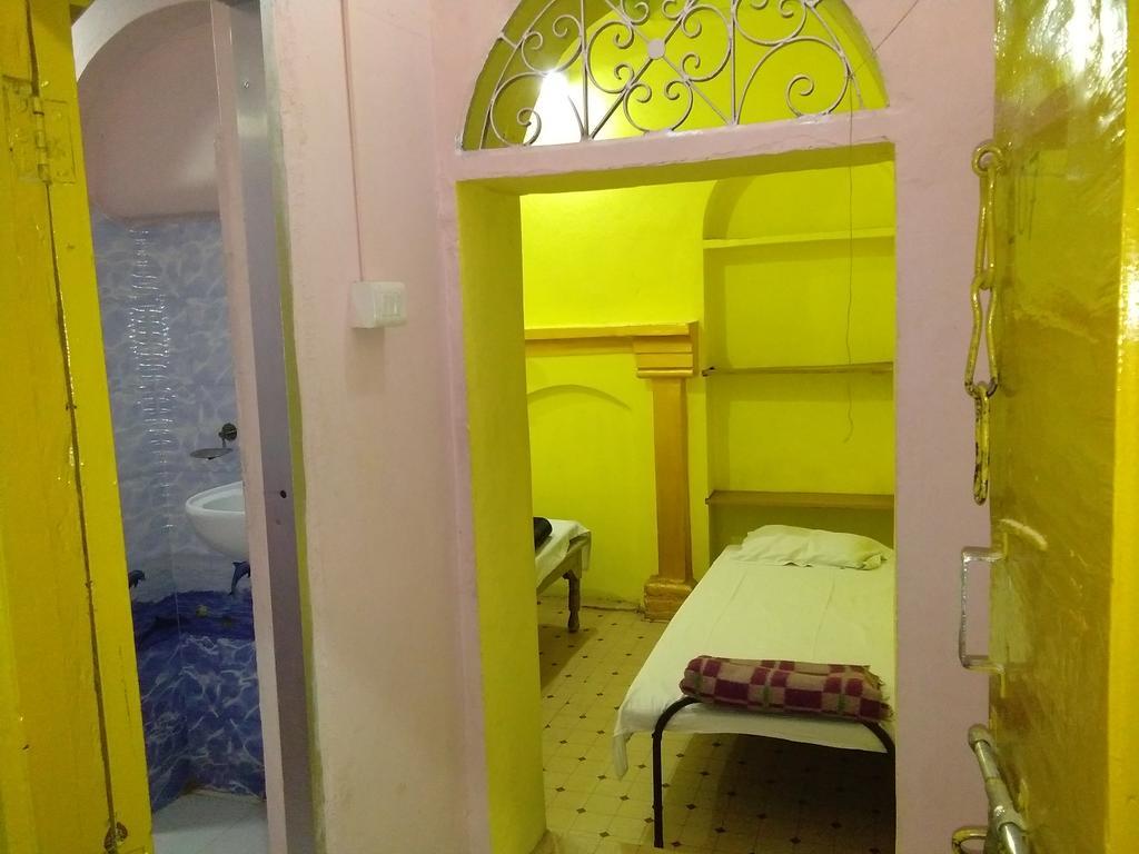 Yogi Lodge Váránaszi Kültér fotó