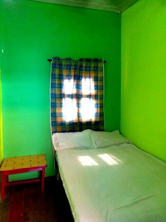 Yogi Lodge Váránaszi Kültér fotó